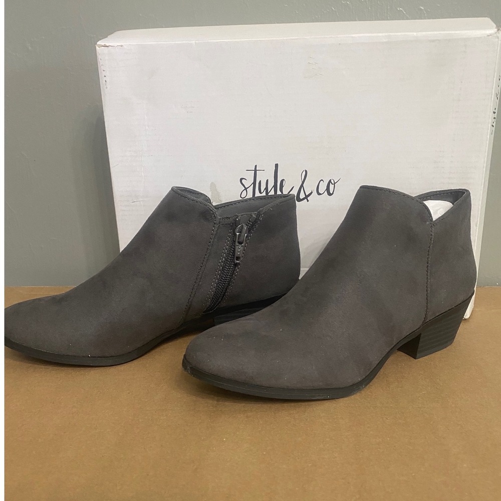 Style & Co Wileyy Womens Gray Faux Suede Ankle Booties Low Block Heel Size 6M